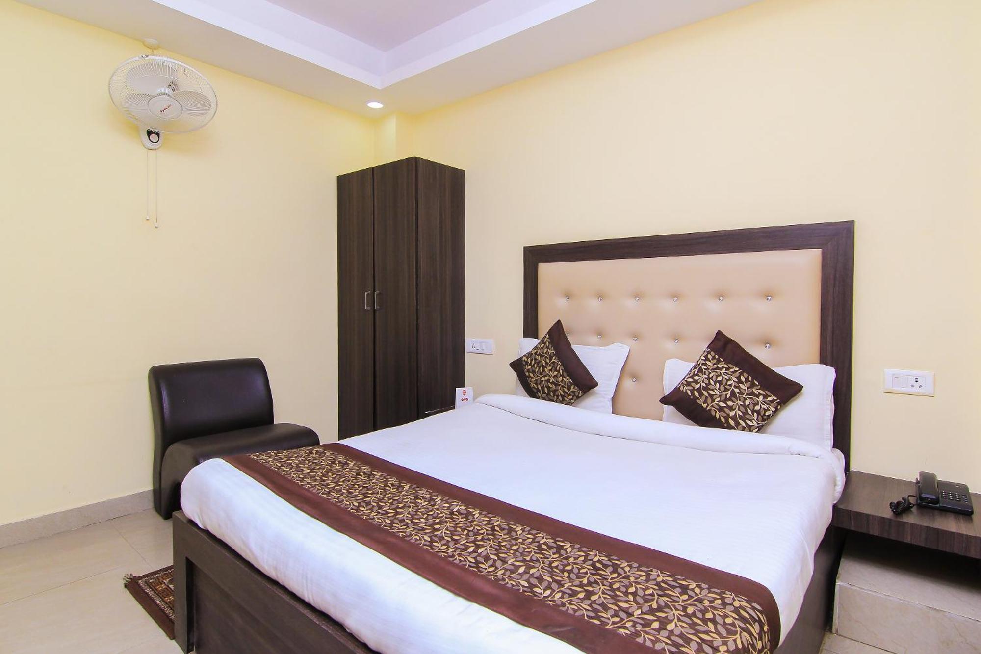 Oyo Flagship Hotel Cz Near Phoenix United Lucknow Exterior photo